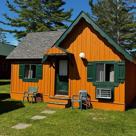 Cabins Of Mackinac & Lodge Mackinaw City Zewnętrze zdjęcie