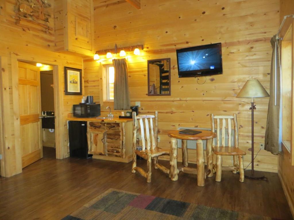 Cabins Of Mackinac & Lodge Mackinaw City Pokój zdjęcie